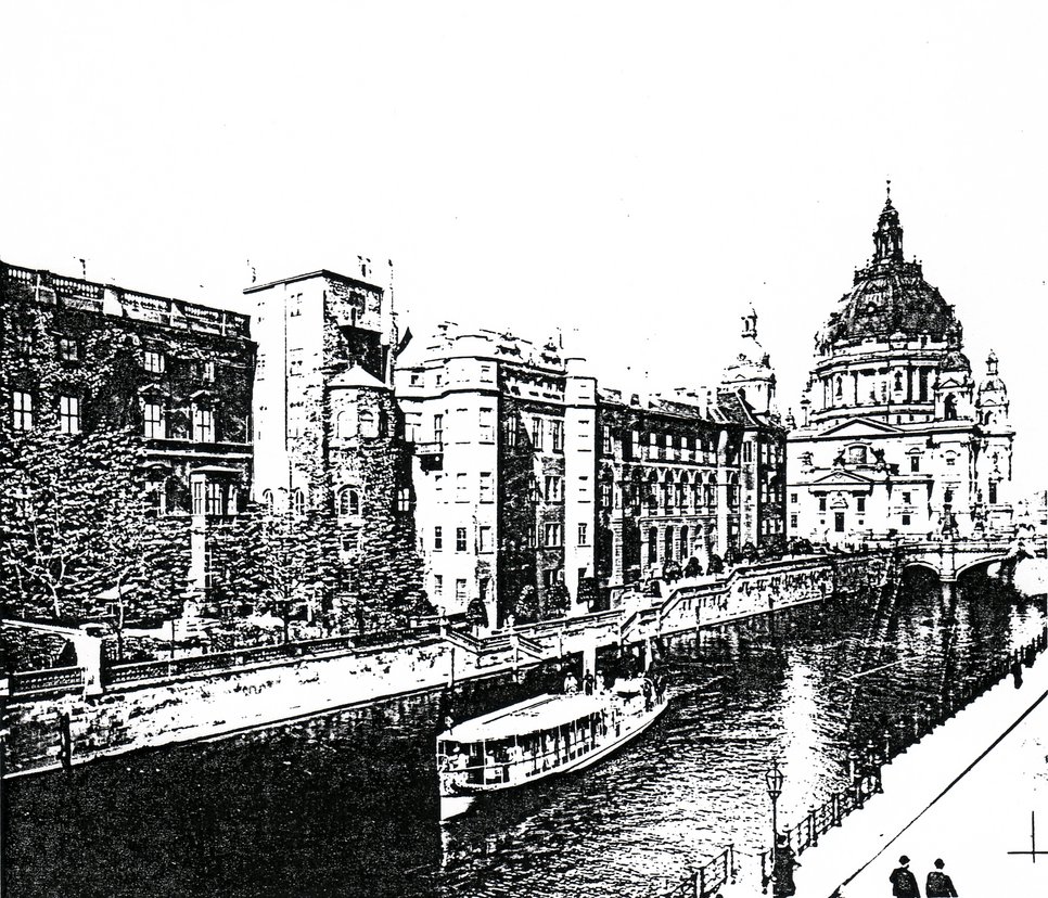 The KWI (rear of the Berlin Palace)