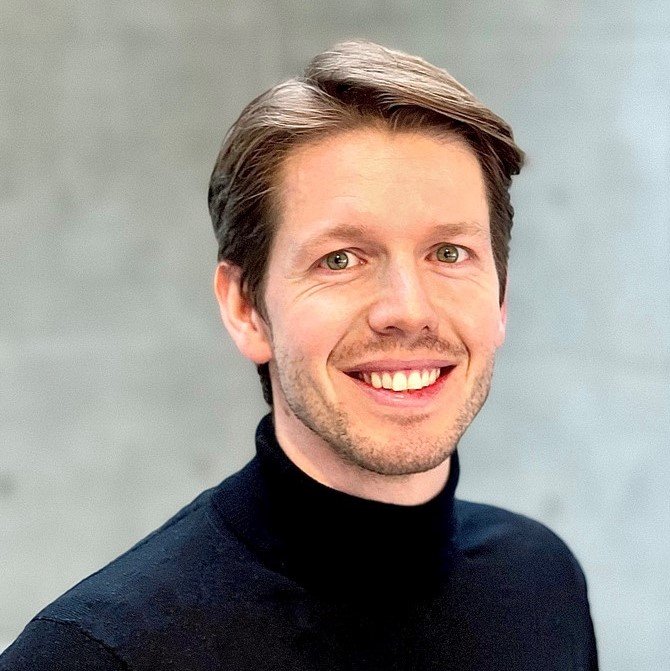 Porträt Prof. Dr. Philipp Ceesay