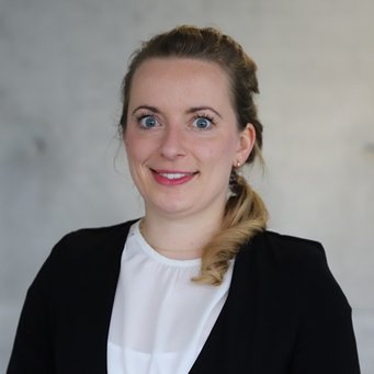 Dr. Denise Wiedemann Dr. Denise Wiedemann