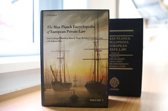 Jürgen Basedow, Klaus J. Hopt, Reinhard Zimmermann (Hg.), The Max Planck Encyclopedia of European Private Law, 2 Bände, Oxford University Press, Oxford 2012, XXXVIII + 1949 S. Jürgen Basedow, Klaus J. Hopt, Reinhard Zimmermann (Hg.), The Max Planck Encyclopedia of European Private Law, 2 Bände, Oxford University Press, Oxford 2012, XXXVIII + 1949 S.