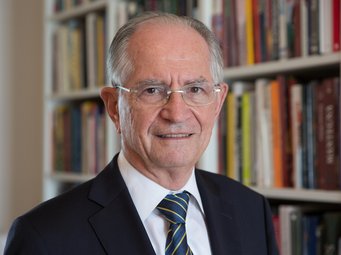 Prof. Dr. Dr. Dr. h.c. mult. Klaus J. Hopt Prof. Dr. Dr. Dr. h.c. mult. Klaus J. Hopt