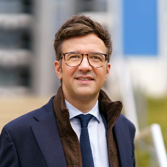 Prof. Dr. Julius Weitzdörfer Prof. Dr. Julius Weitzdörfer