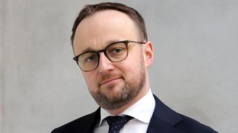 Dr. Mateusz Grochowski Dr. Mateusz Grochowski