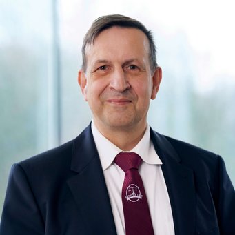 Prof. Dr. Holger Fleischer Prof. Dr. Dr. h.c. Dr. h.c. Holger Fleischer