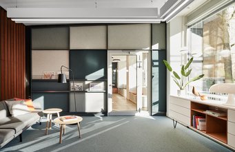 Leseecke im neugestalteten Multimediasaal Leseecke im neugestalteten Multimediasaal