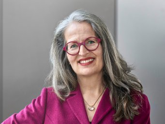 Porträt der Institutsdirektorin Prof. Dr. Anne Röthel
