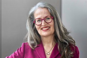 Porträt der Institutsdirektorin Prof. Dr. Anne Röthel