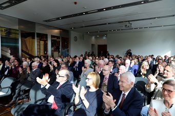 The Ernst-Rabel-Saal was filled to capacity The Ernst-Rabel-Saal was filled to capacity