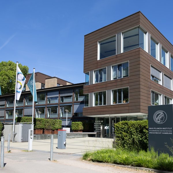 Institutsgebäude