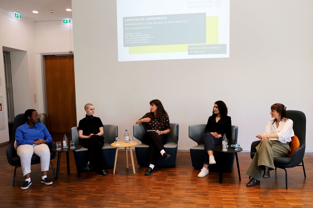 Juristische Lebenswege: Wissenschaftlerin am Max-Planck-Institut