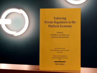 Buchcover "Enforcing Private Regulation in the Platform Economy"