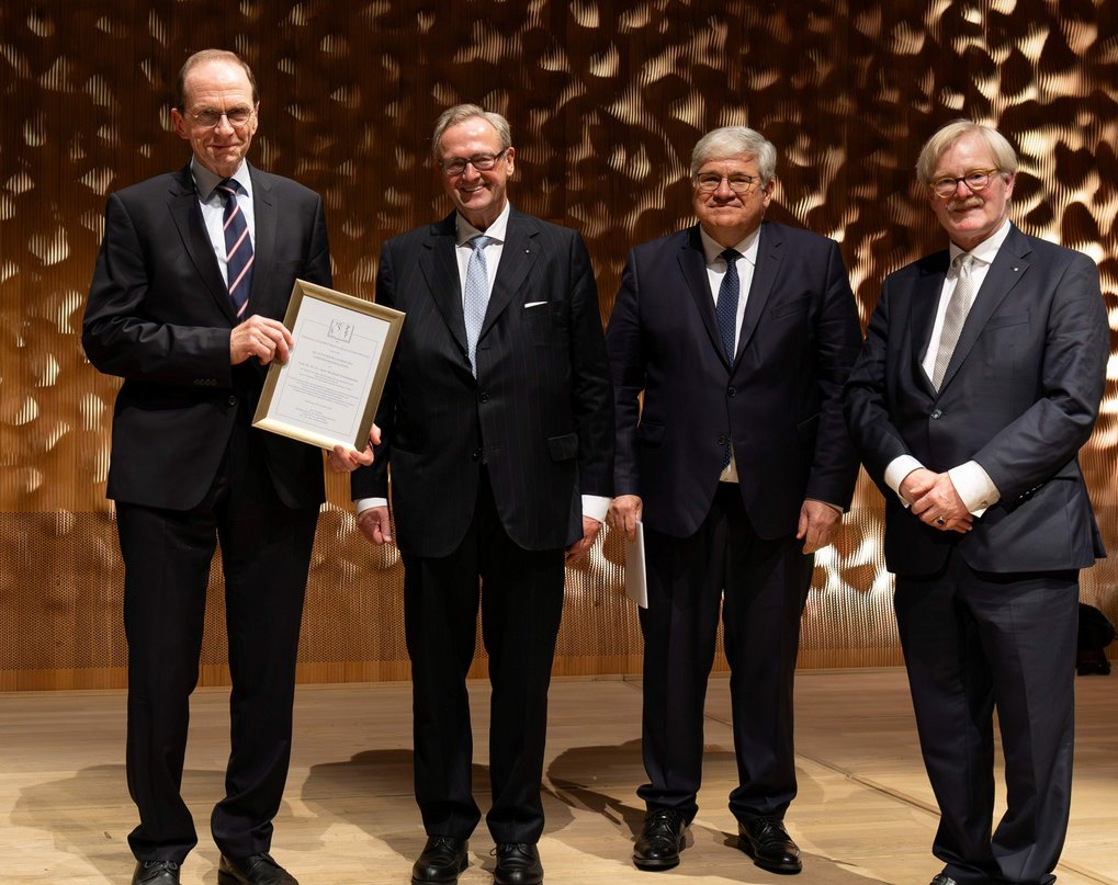 Reinhard Zimmermann mit Dr. Günther Buch-Preis ausgezeichnet