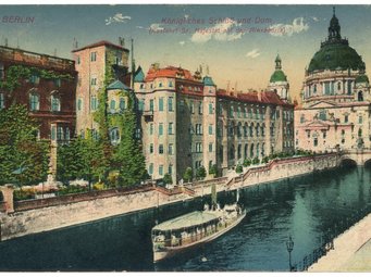 Colourized postcard showing the Berlin Palace circa 1917. The Institute opens on the fourth floor on 1 April 1926 in a section of the building seen on the left, between the striking rectangular tower and the lower wing facing the Spree. With its pointed, oxidized copper roof, the building is known as “the Green Hat”. Colourized postcard showing the Berlin Palace circa 1917. The Institute opens on the fourth floor on 1 April 1926 in a section of the building seen on the left, between the striking rectangular tower and the lower wing facing the Spree. With its pointed, oxidized copper roof, the building is known as “the Green Hat”.
