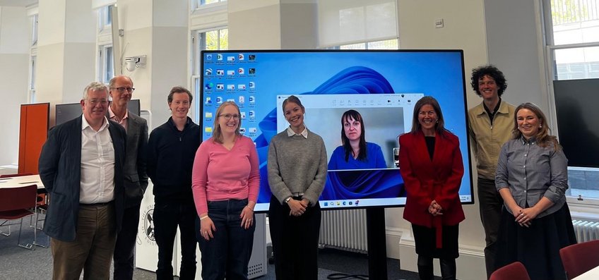 from left to right: Luke Padfield, Ralf Michaels, Jack Barrie, Rose Kleeger, Lara Schmidt, Antonia Sommerfeld (online zugeschaltet), Verónica Ruiz Abou-Nigm, Michael Picard, Kirsty Frew. Not in the photo: Lucy Wishart from left to right: Luke Padfield, Ralf Michaels, Jack Barrie, Rose Kleeger, Lara Schmidt, Antonia Sommerfeld (online zugeschaltet), Verónica Ruiz Abou-Nigm, Michael Picard, Kirsty Frew. Not in the photo: Lucy Wishart