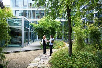 Innenhof des Max-Planck-Instituts für ausländisches und internaationales Privatrecht Innenhof des Max-Planck-Instituts für ausländisches und internaationales Privatrecht