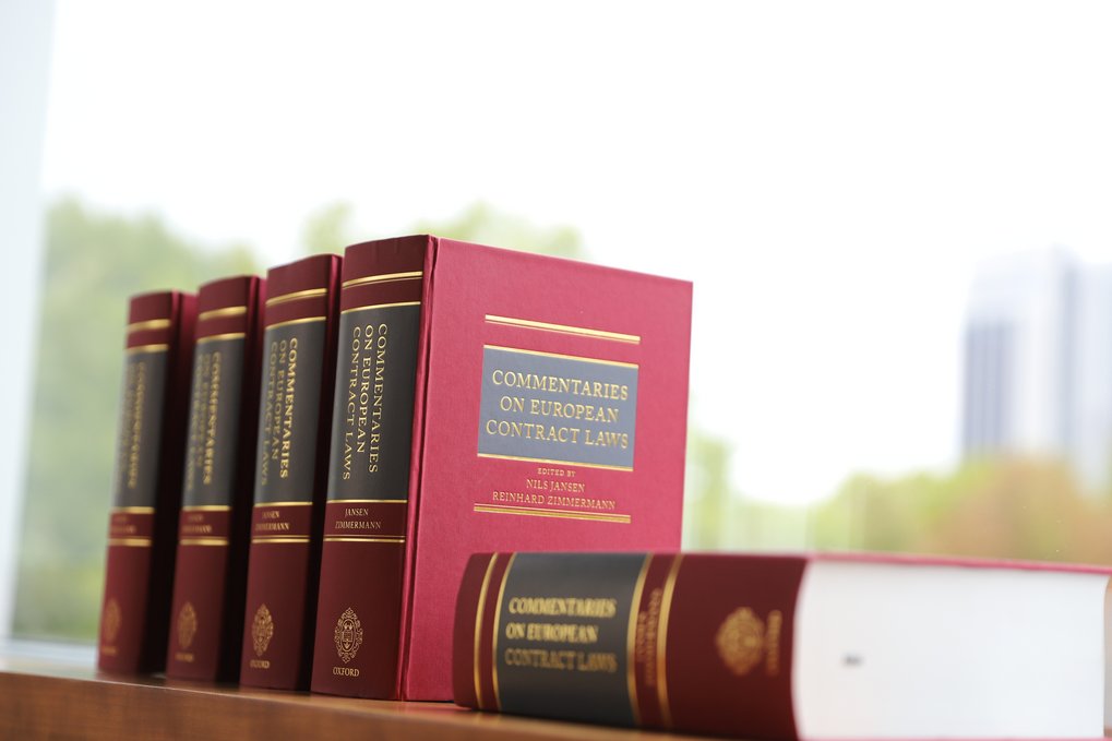 Paths out of the Labyrinth. European Contract Law – Synthesis and Orientation